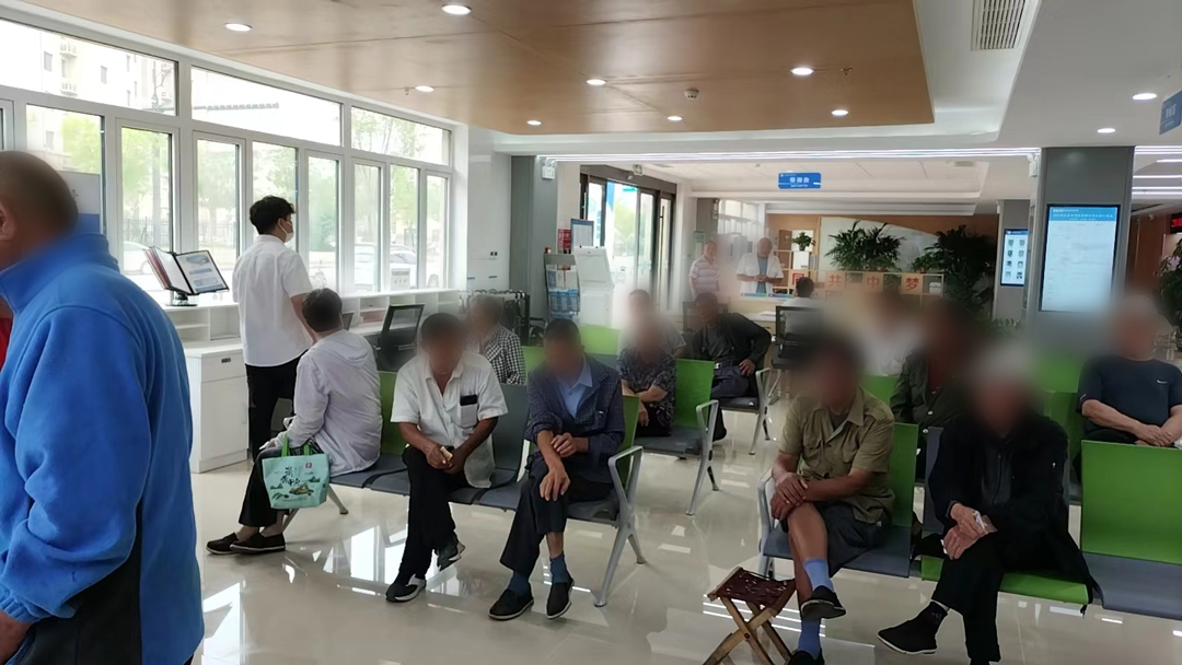 服务群众“零距离”,高新区残联联合我院为精神残疾人免费发放药