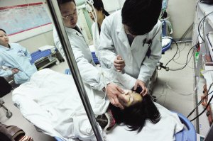 泰安女子二胎后严重抑郁,两年来喝药、上吊4次自杀!